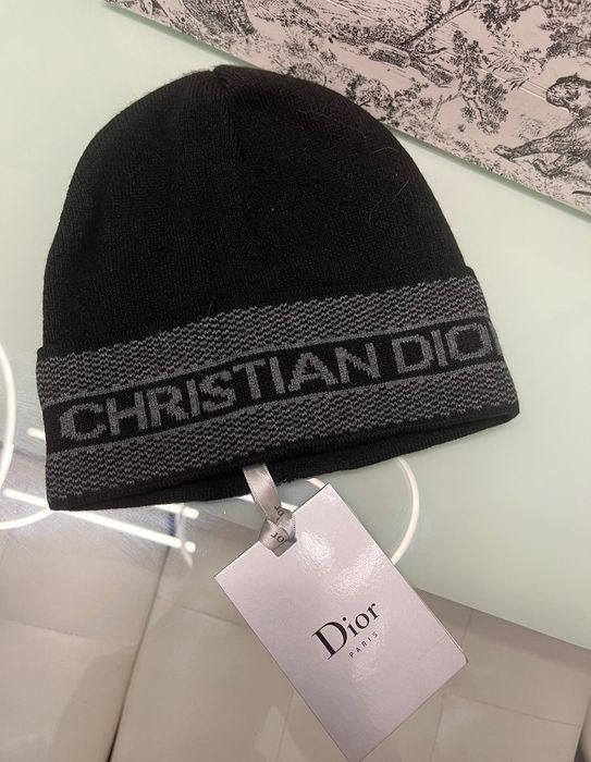 Dior-Автентична чисто нова зимна шапка(унисекс)