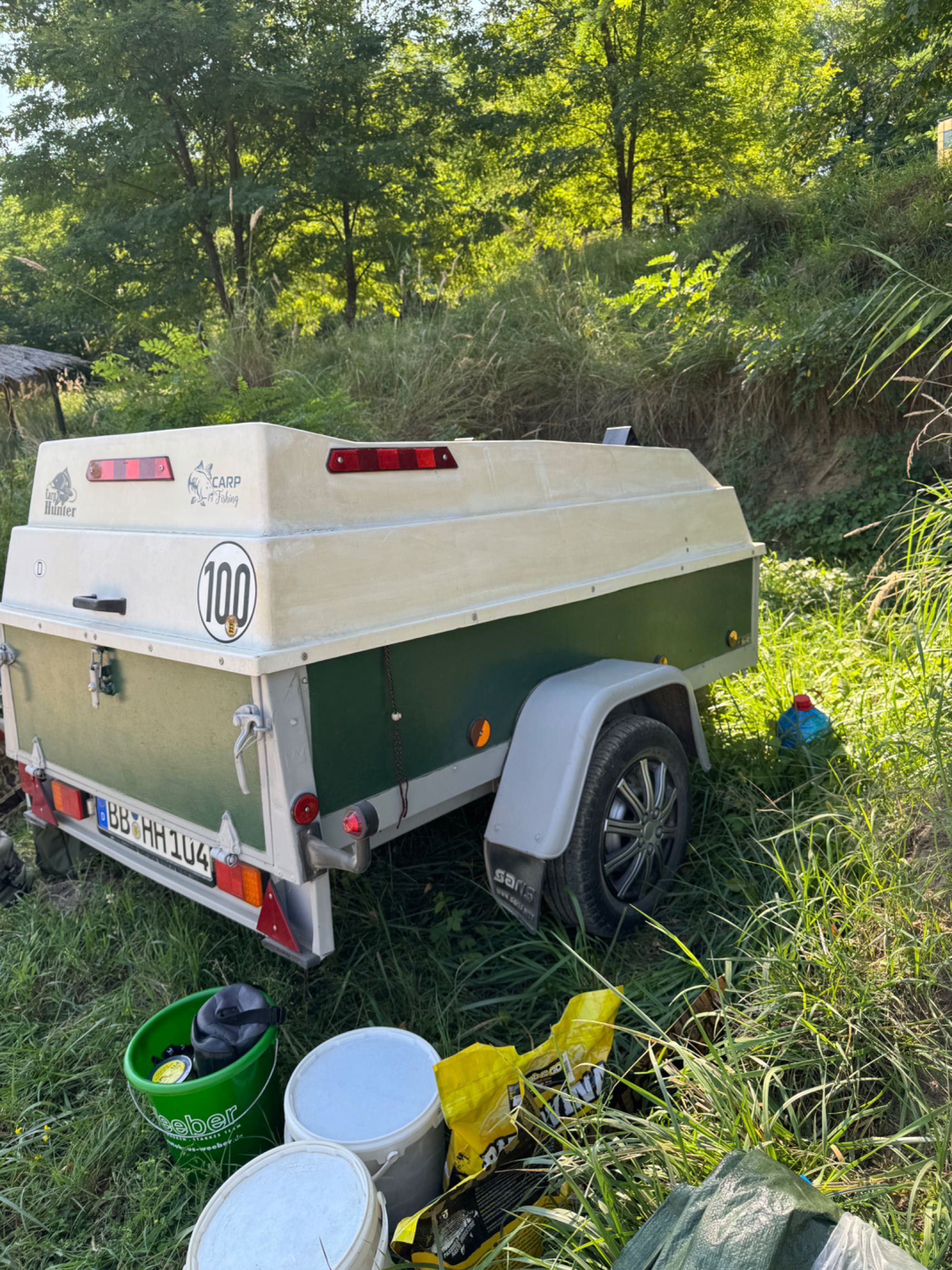 Remorca cu capac plastic