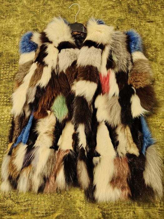 Vând vestă blană de vulpe superbă!