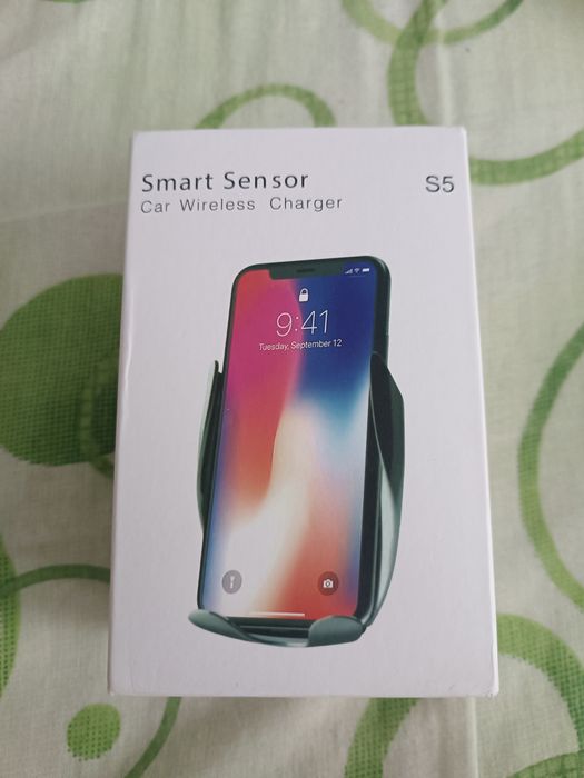 Vând suport pentru telefon cu încărcare wireless