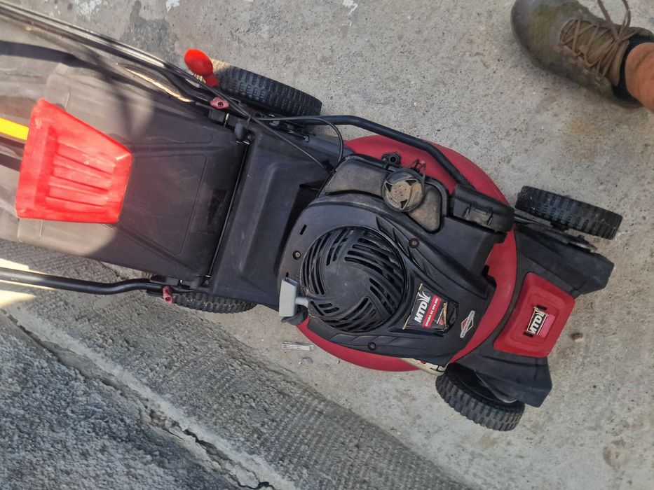 Masina de tuns iarba MTD pe benzina cu Tractiune si COS 3CP Perfecta