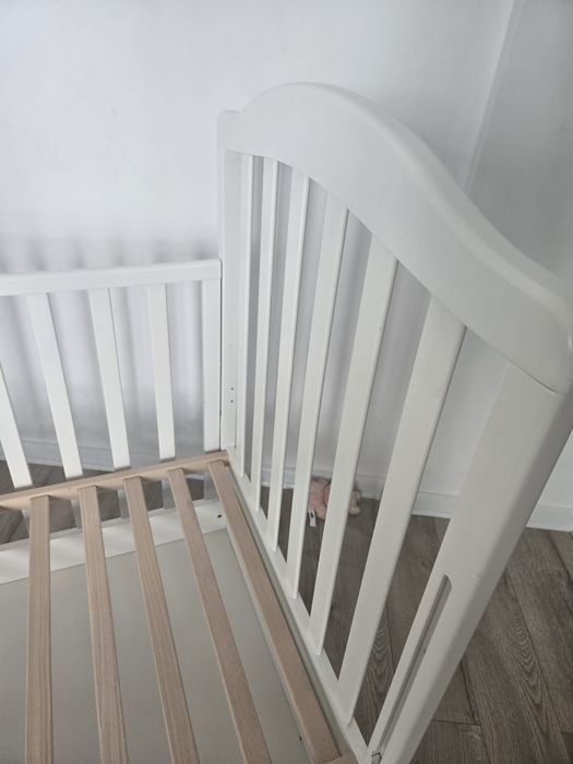 SET Erbesi dulap si.patut 
Set Erbesi – pătuț cu saltea + d