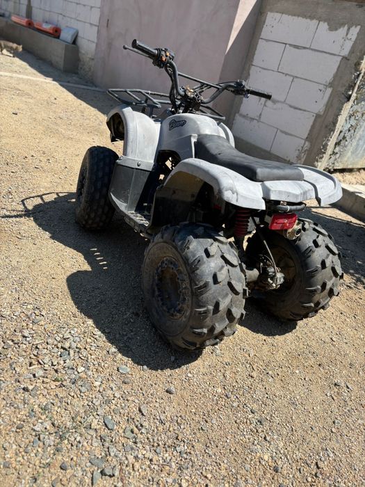 ATV-hummer in stare buna de distractie
