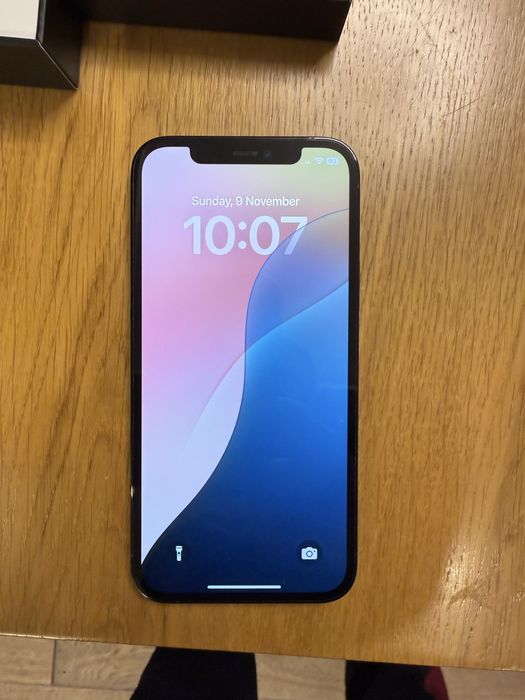 iPhone 12 Pro , като нов. Купуван от Виваком.