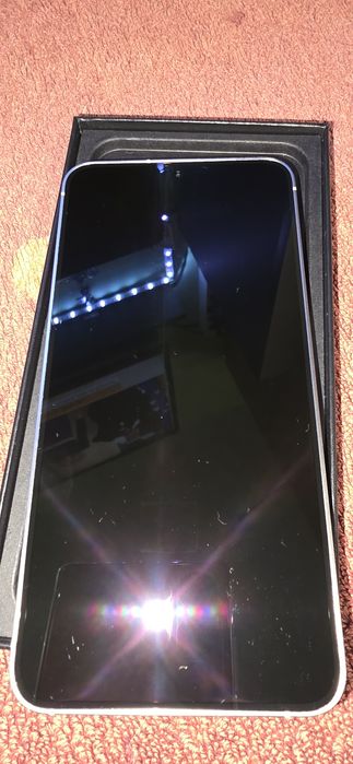 Продавам  S24 Samsung