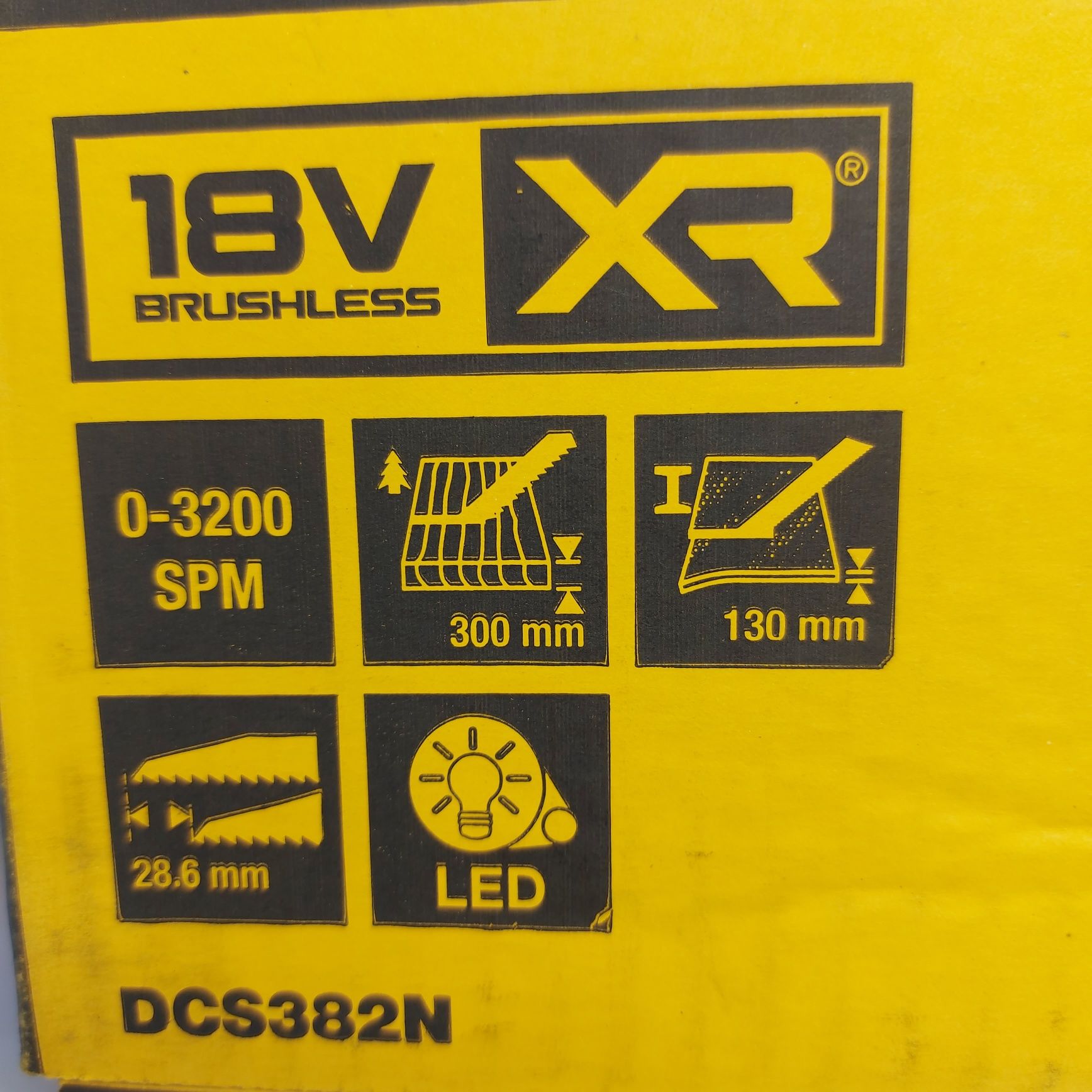 Акумулаторен саблен трион DEWALT DCS382N