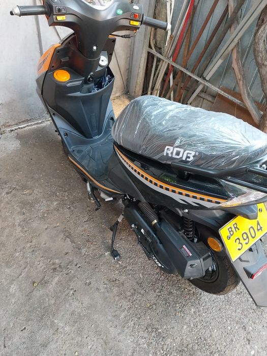 Vind scuter nou cu garanție 3 ani 49 cm