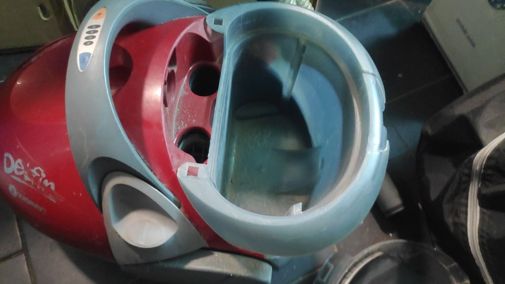 продавам части за прахосмукачка Zelmer Aquario