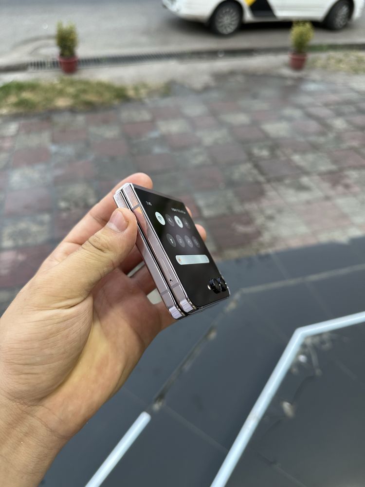 Samsung Z Flip 5
