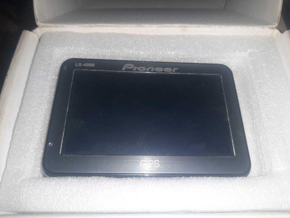 Продам GPS Pioneer LS-4888.