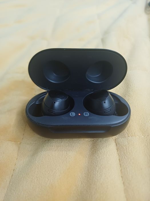 беспроводные наушники