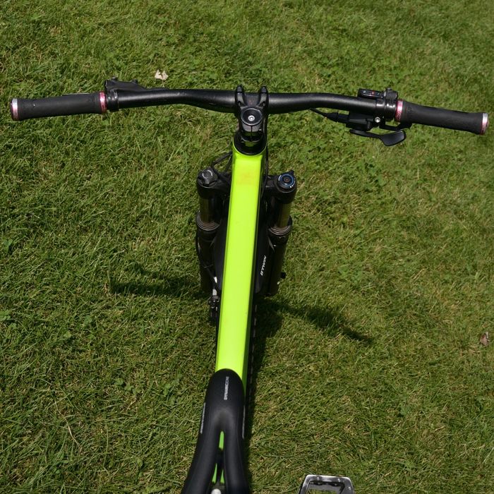 Bicicleta "DirtJumper" MTB 27.5" (facuta pe piese)