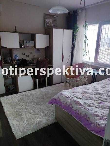 Продава се Тристаен апартамент в Пловдив, Тракия - 60 кв.м за 1859 €/кв.м - Снимка #2