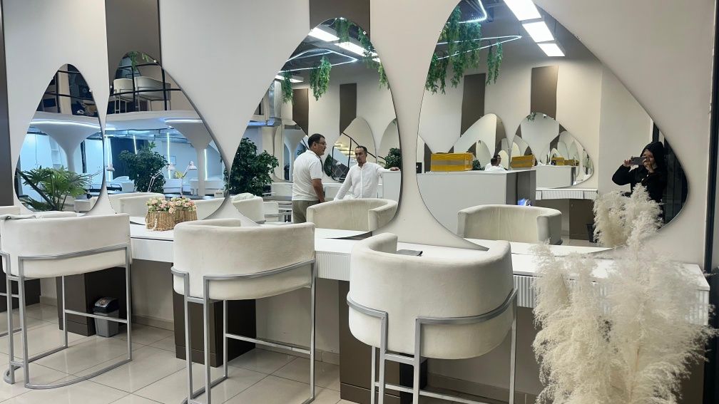 Продаётся мебель в связи закрытием салона красоты
