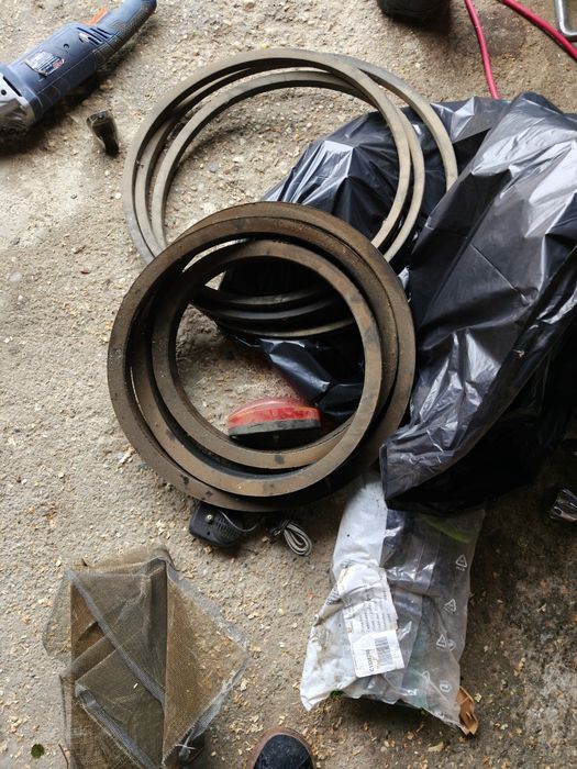 Curele combina agricola New Holland