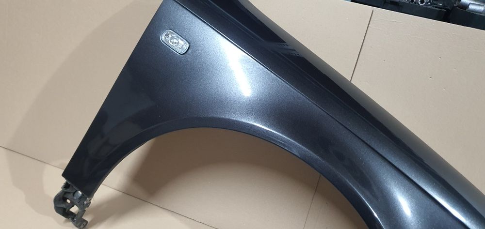 Aripa dreapta fata audi a4 b7 LZ7L