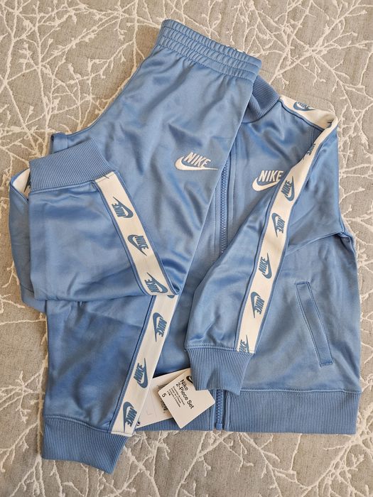Детски екип на Nike
