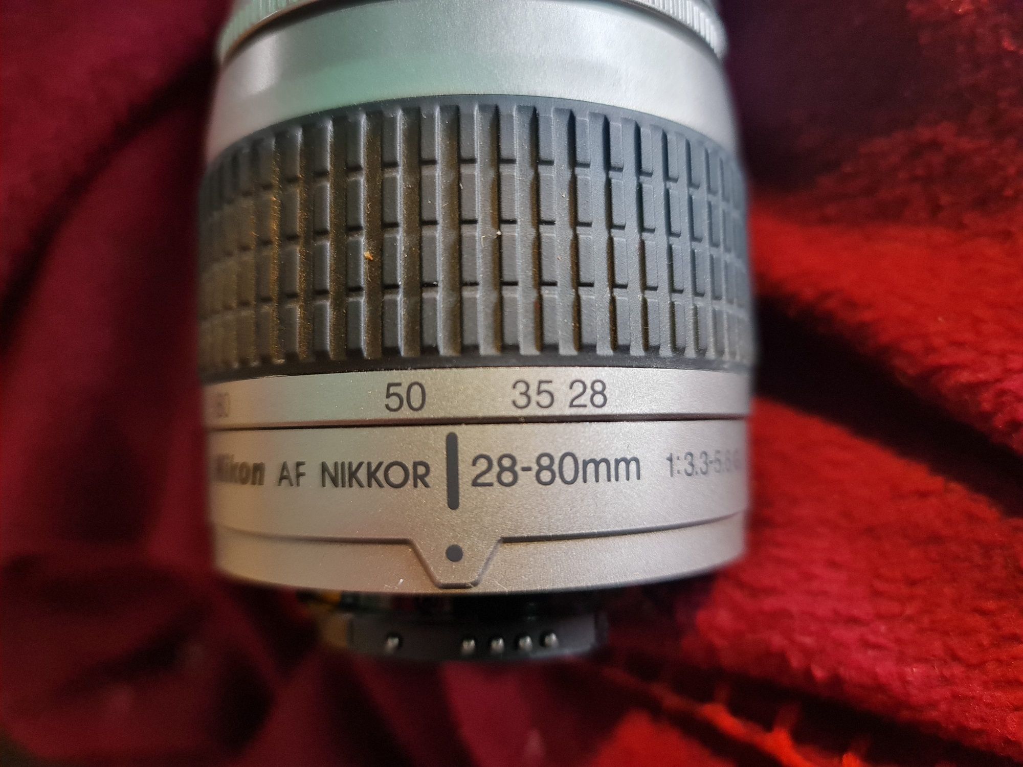 Nikon F55 nikkor 28-80mm 1.33