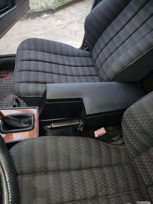 Подлокотник на Мерседес 190, W201