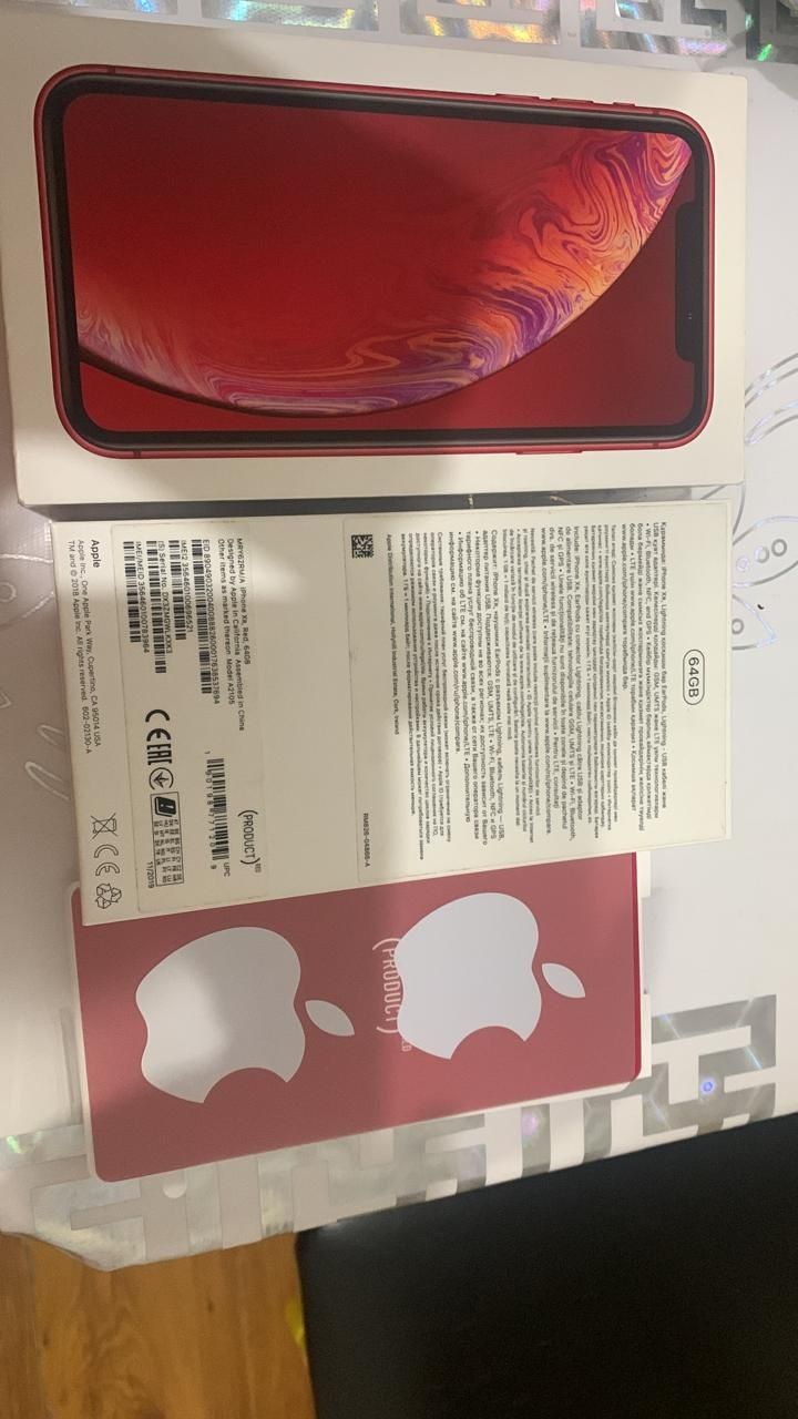 Продаю iPhone XR