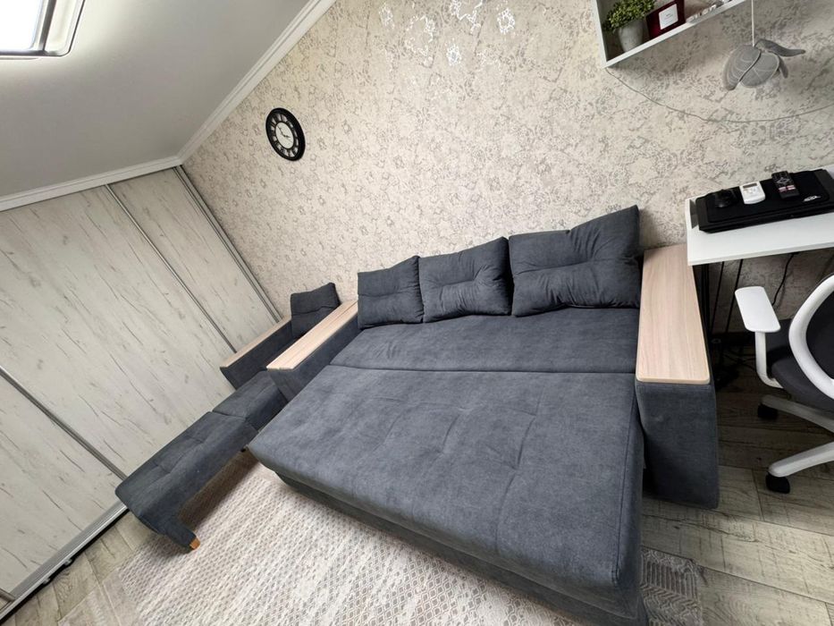 Продам диван с креслокроватью