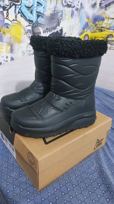 Продам осеннюю обувь 37 размер