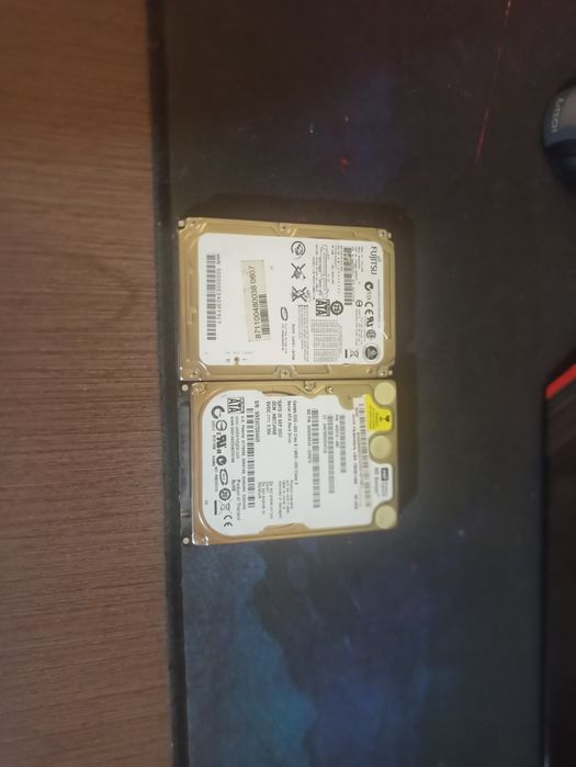 ЖД диски 2.5дюйма по 80 гигабайт