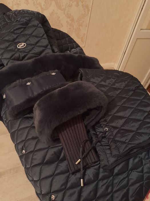 Продам зимнюю стеганую пальто/куртку