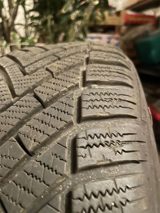 205 55 16 зимна Vredestein