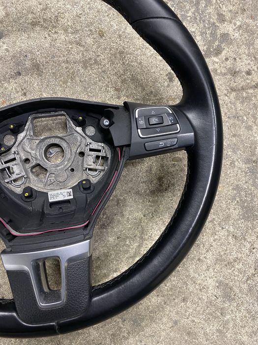 Волан пасат б7,голф 6 Перфектен