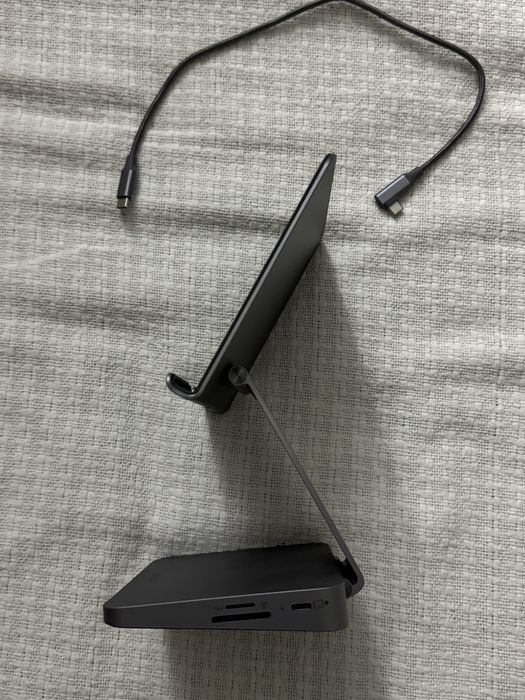 Anker 551 usb-c hub 8 in 1 станд за ipad