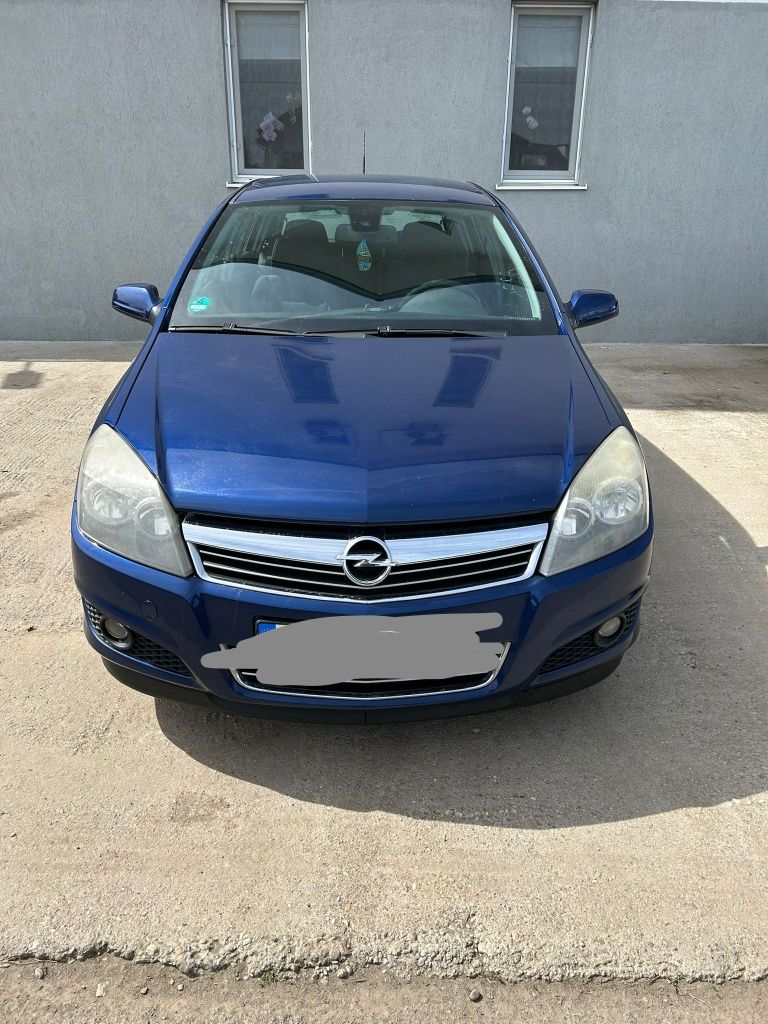 Vând Opel Astra h 1.9