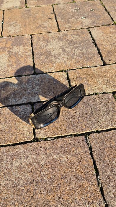 Ochelari de soare Off White negri cu auriu