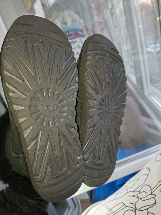 Vând cisme UGG originale nr 38