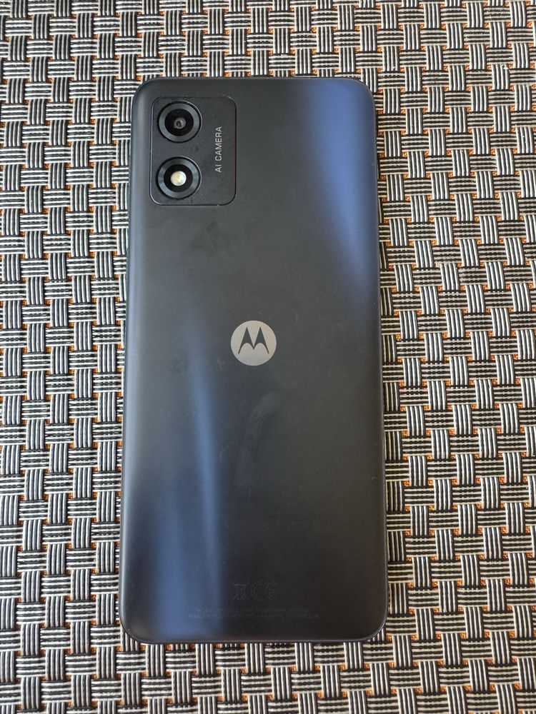 Продавам Моторола Е13 2/64GB Black