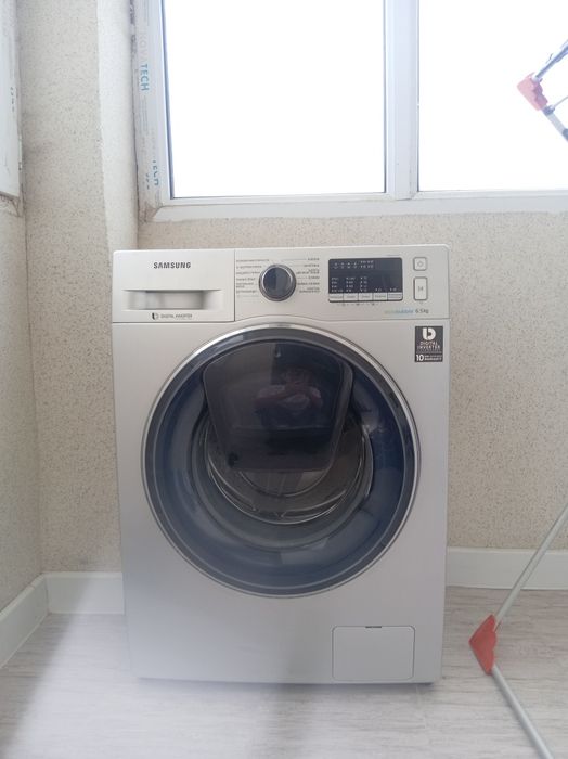 Срочно продам стиральную машину Самсунг