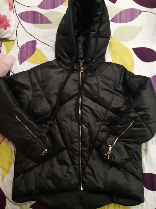 Дамско яке с качулка за 30лв
