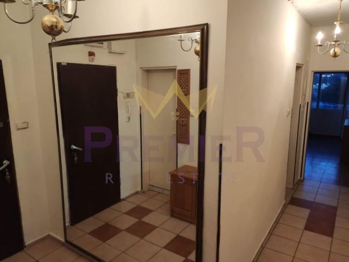 Продава се Четиристаен апартамент в София, Дружба 2 - 110 кв.м за 2171 €/кв.м - Снимка #11