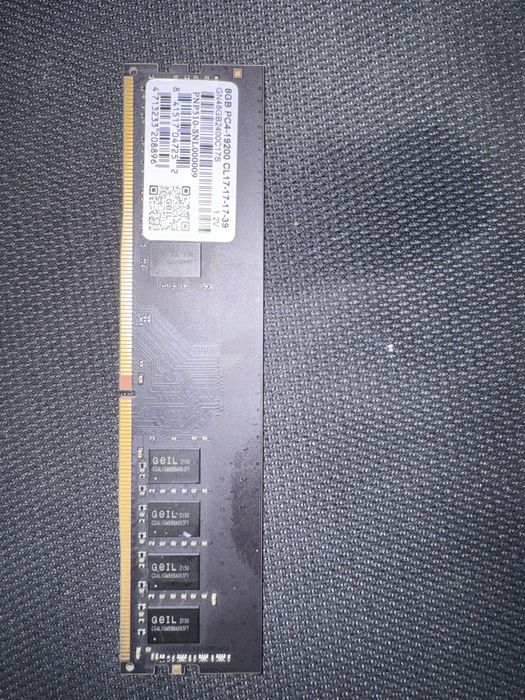 Продам опеоативную память GEIL DDR4 8GB 2400MHz