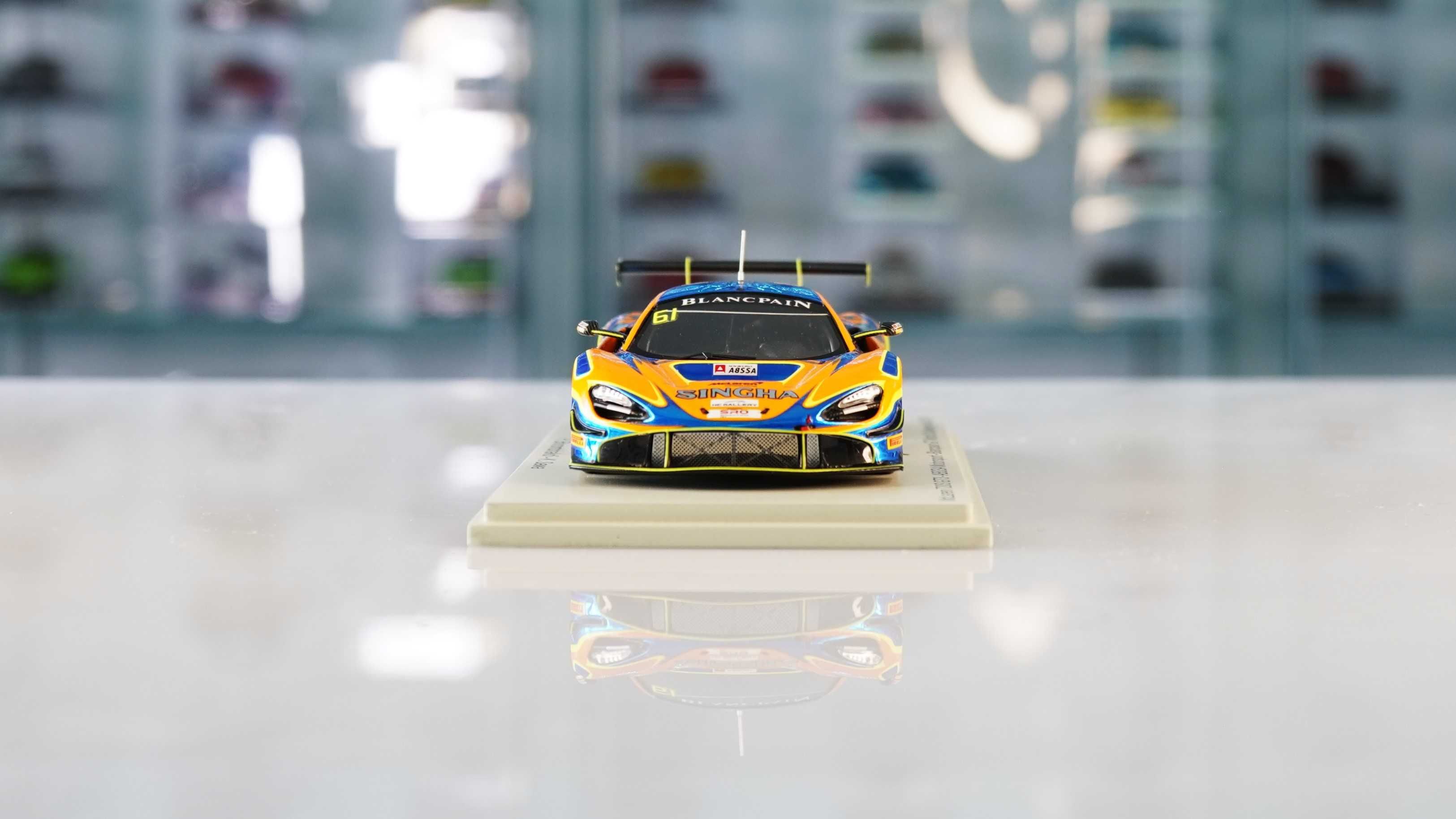 2019 McLaren 720S GT3 No.61 ABSSA Motorsport Blancpain GT - Spark 1/43