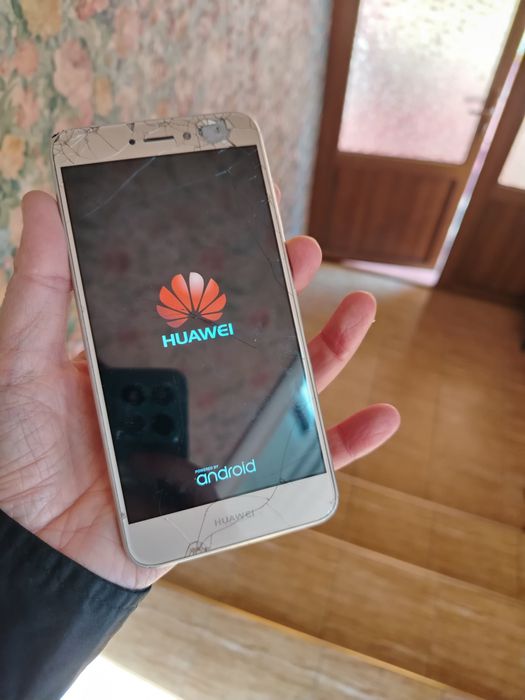Huawei p10 live sotiladi