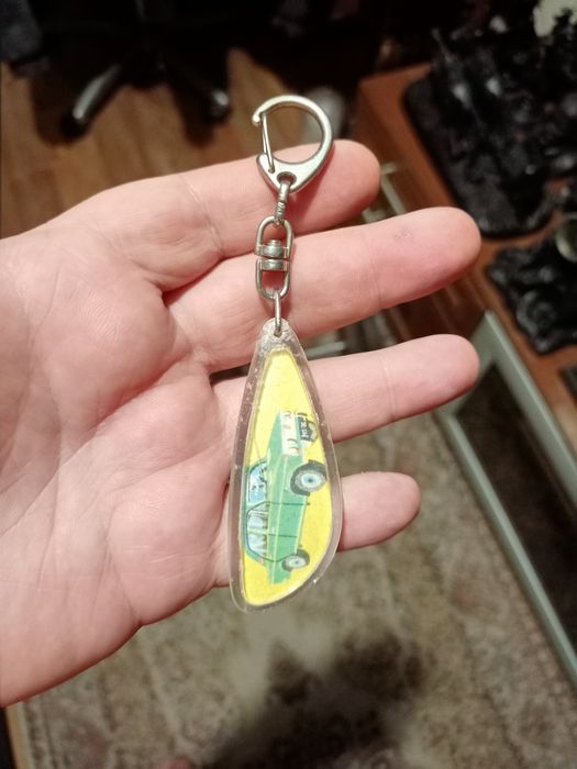 Продам автомобильный брелок жугули