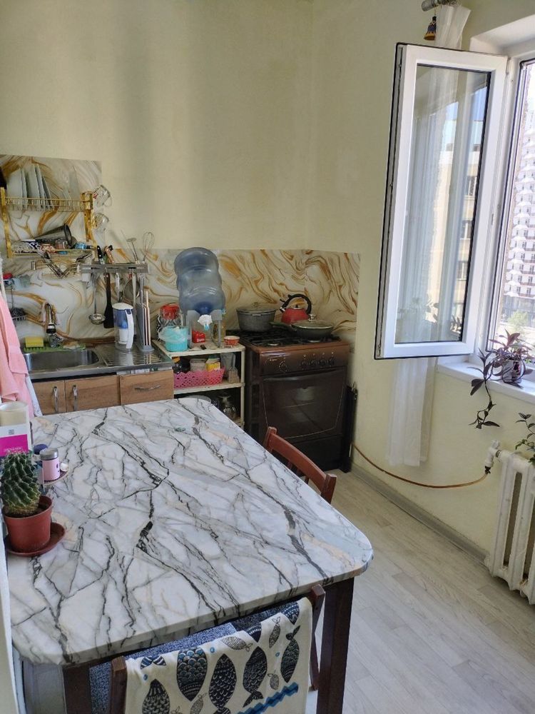 Продаётся 1 комнатная квартира,Юнусобад16,можно под ипотеку,41кв.м.