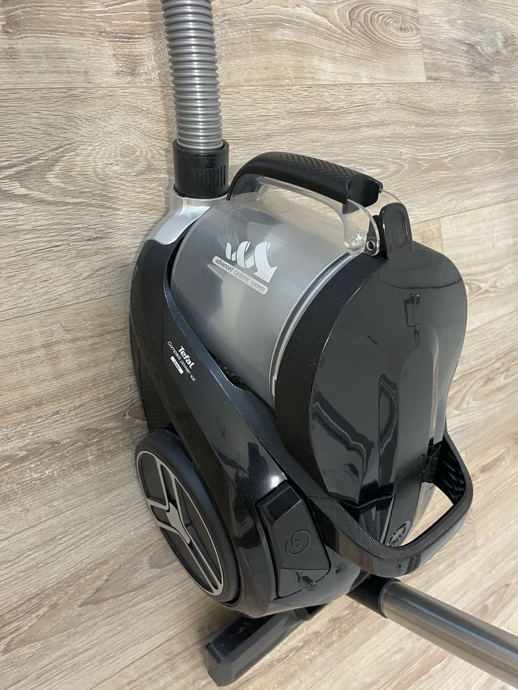 Пылесос Tefal новый
