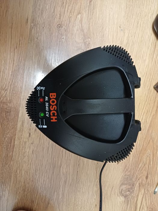 Alimentator Incarcator Bosch AL 3640 CV
Este testat