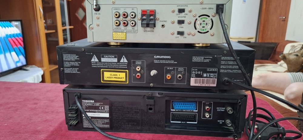 MP3 SONY, CD player GRUNDIG SI video TOSHIBA HI-F 300leiI