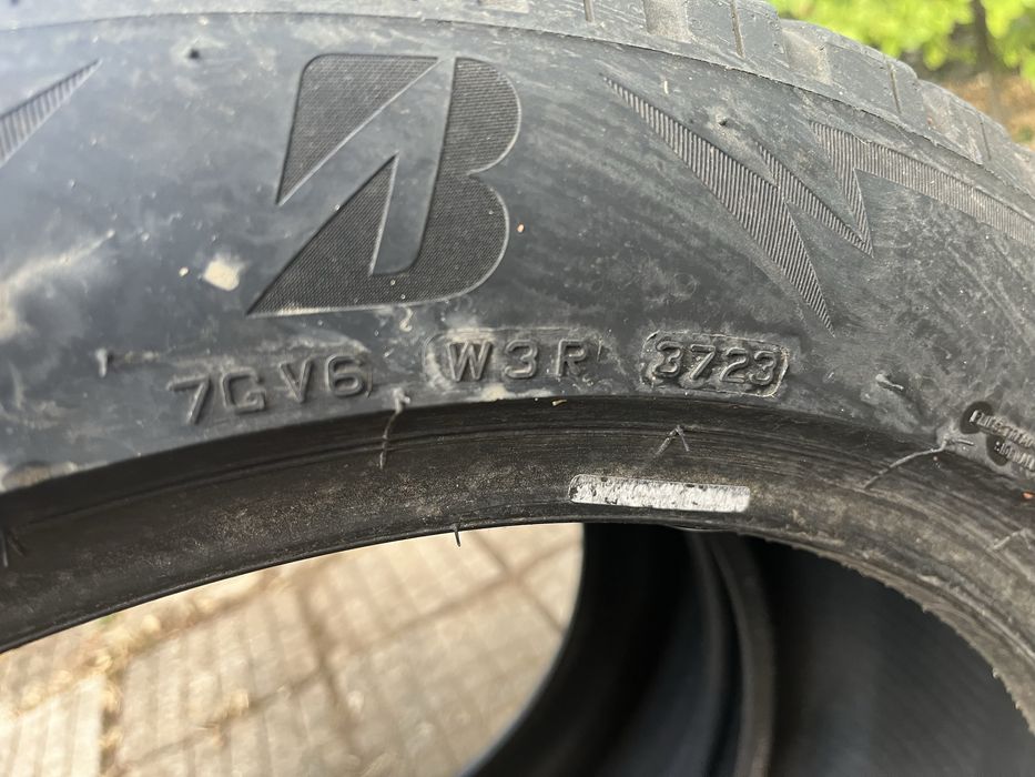 Зимни гуми Bridgestone 275/45/21  2бр