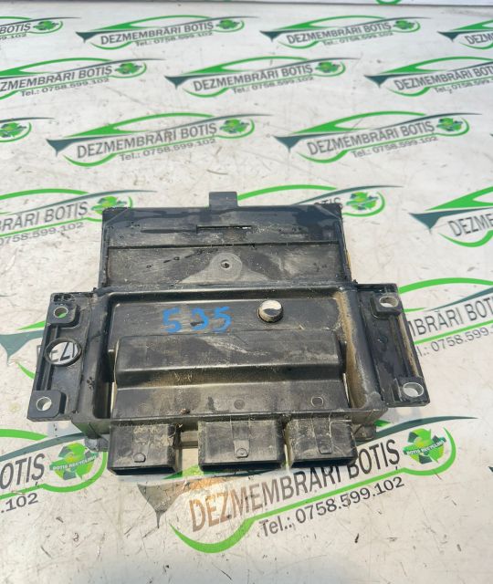 Calculator motor ECU 8200513058 Dacia Logan prima generatie (facelift