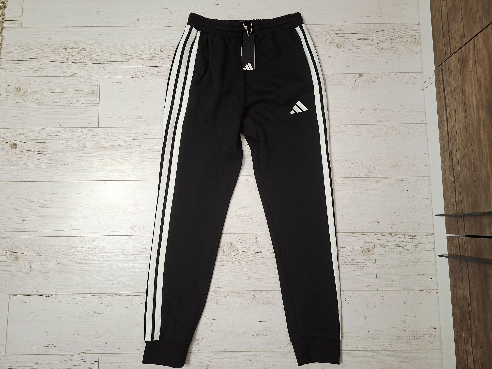 Adidas-Ориг. Долнище Ново!!!