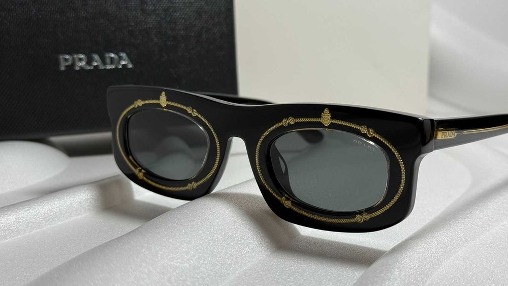Дамски слънчеви очила Prada Lux